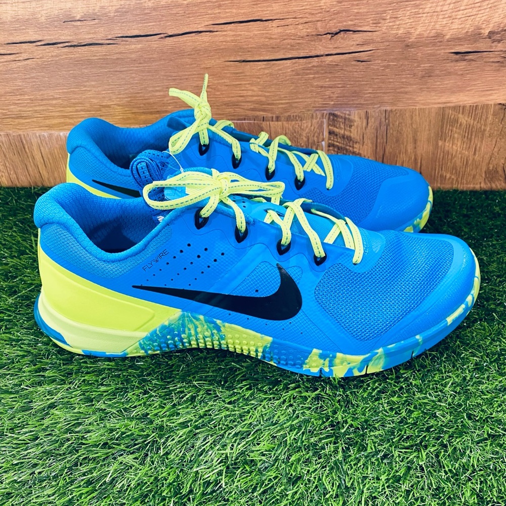 Nike Women's Metcon 2 Shoes Glow Blue sz11